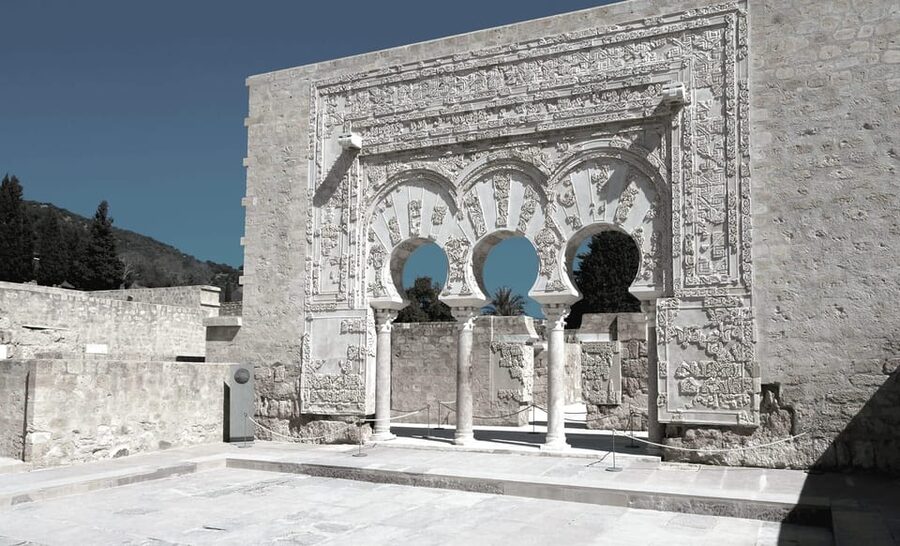Cordoba: Medina Azahara Museum and Archaeological Site Tour - From the Parking Area to the Visitor Center: Getting Oriented Fast