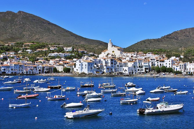 Dali Museum & Cadaques Small Group Tour with Hotel pick-up - Port Lligat and the Salvador Dalí House: where the light does the talking