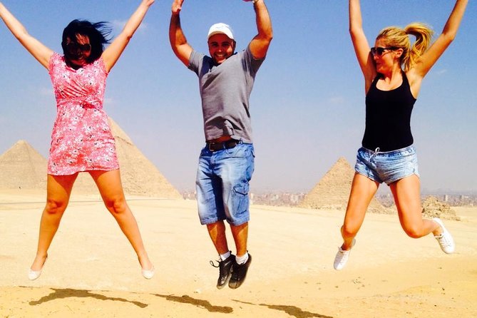 Day-Tour To Giza Pyramids, Great Sphinx, Egyptian Museum & Khan El Khalili - Pyramids of Giza: Khufu, Khafre, Menkaure, and the Great Pyramid Area