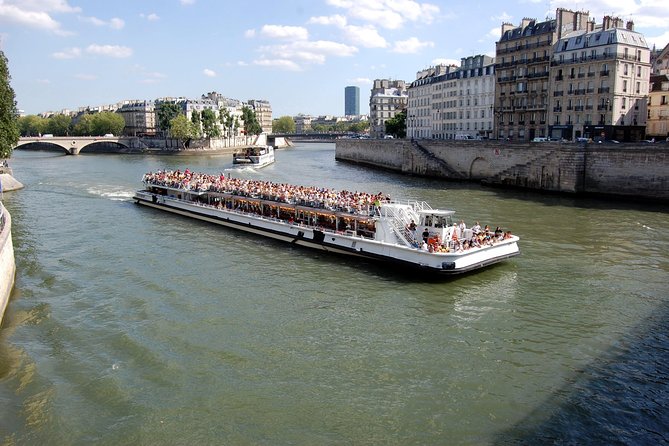 Day Trip to Paris with Eiffel Tower, Notre Dame and Louvre Museum - Notre Dame: tickets included, but timing is the tricky part