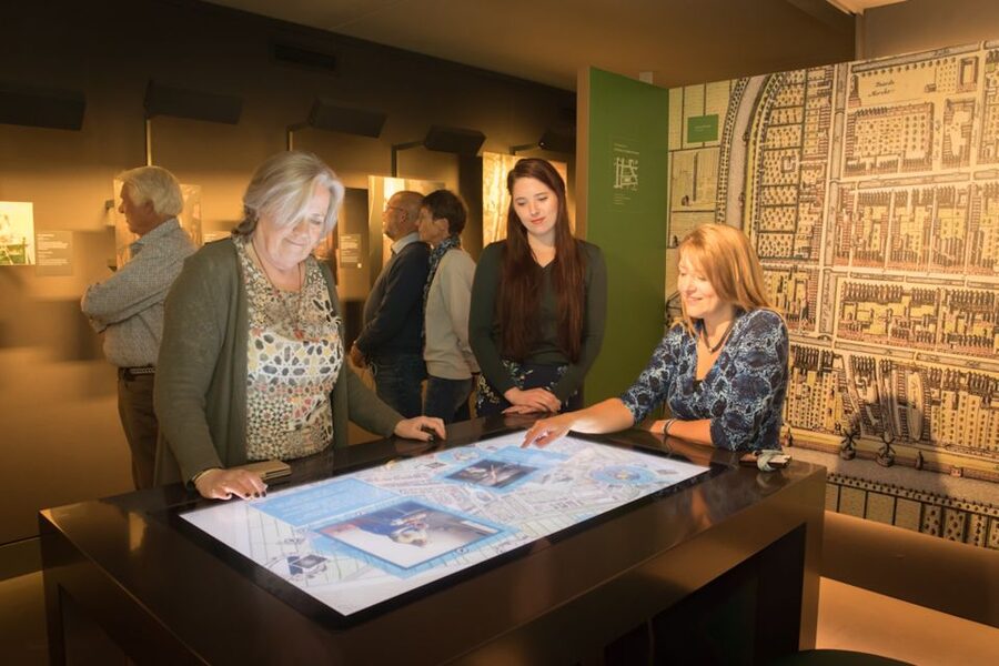 Delft: Vermeer Centrum Delft Museum Entry Ticket - Welcome in Delft: Volunteer Intro and the Basement Film