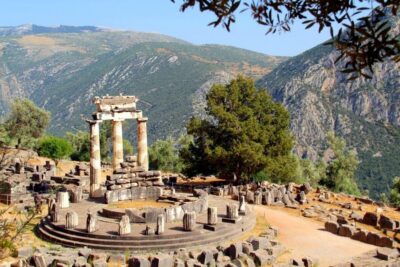 Delphi: Archaeological Site & Museum Ticket with Audio Tour - Museum first: why the context makes the ruins make sense