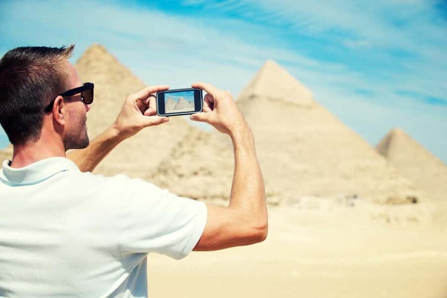 Discover Cairo: Pyramids, Museum & Sphinx Tour from Hurghada - Lunch in Cairo: refuel without losing the day