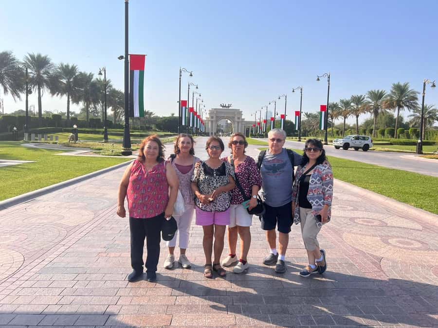 Dubai: Future Museum, Burj Al Arab, and Dubai Frame Tour - Palm Jumeirah and Atlantis: the fastest way to see Dubai’s scale