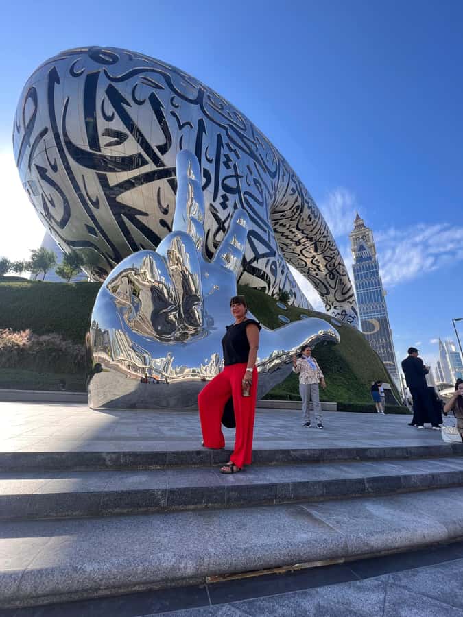 Dubai: Future Museum, Burj Al Arab, and Dubai Frame Tour - Souk time: Gold, Spice, and the craft-and-snack rhythm