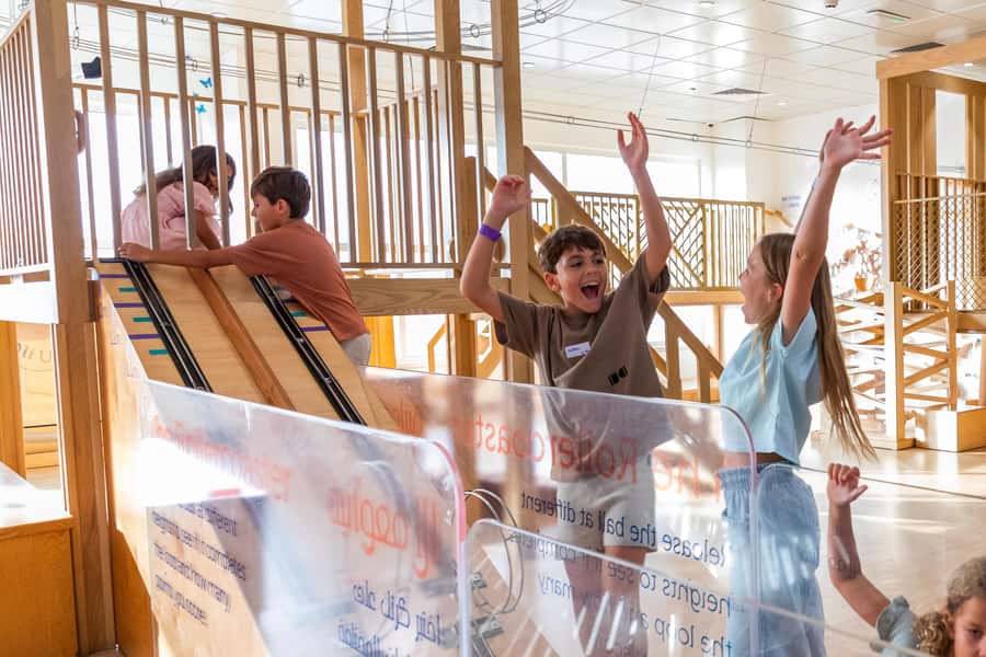 Dubai: OliOli® Children Museum Admission Tickets - Socks, Modesty, and What to Pack (So Your Day Runs Smooth)