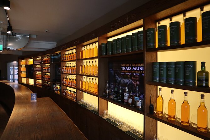 Dublin Irish Whiskey Museum and Gallery Guided Tour with Tasting - Upgrade option: Premium aged whiskey and a souvenir