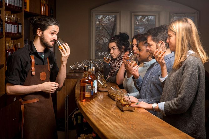 Dublin Irish Whiskey Museum and Gallery Guided Tour with Tasting - From uisca beatha to water of life: The history lesson that sticks