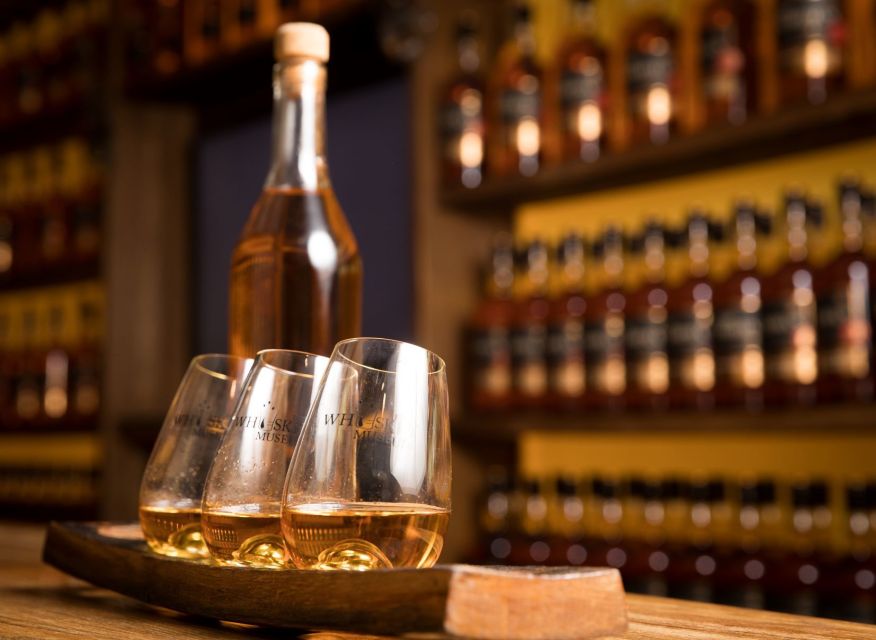 Dublin: Irish Whiskey Museum Blending Tour with Tastings - Irish Whiskey Museum on Grafton Street: a tour you can plug into your day