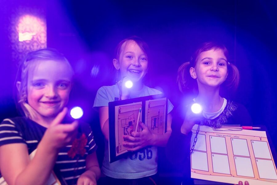 Eindhoven: Philips Museum Entry Ticket - Torchlight Treasure Hunt: A Playful Way to Explore