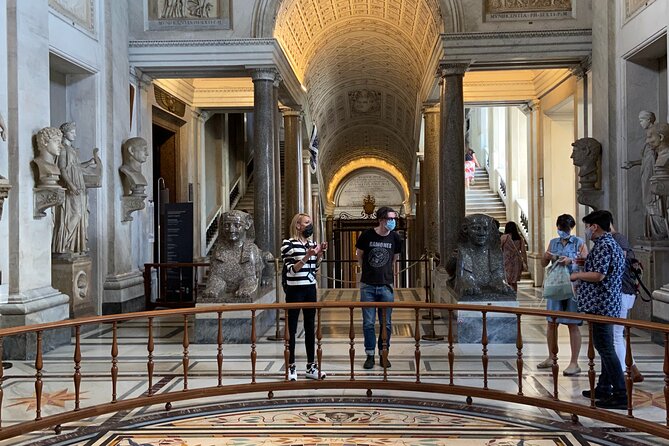 English Vatican Museums with Sistine Chapel Tour - Vatican Museums in 2.5 Hours: How the Guide Makes the Time Count