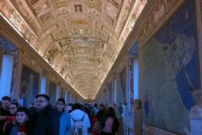 Enjoy Vatican Museums , Sistine Chapel : guided tour - Raphael to Michelangelo: How the Tour Chooses What Matters
