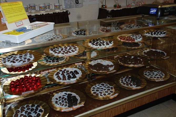Experience Rebecca Ruth Chocolate Tour & Museum! - When to go: Mon–Thu production vs. Fri/Sat expectations