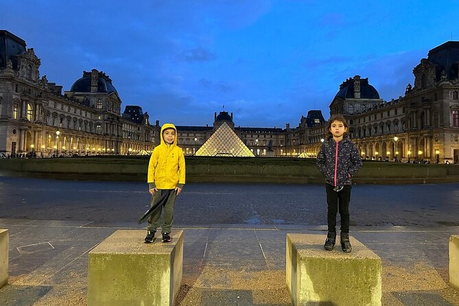 Family Friendly Louvre Museum Private Guided Tour - Stop 1: Inside the Louvre Museum with kids and teens in mind