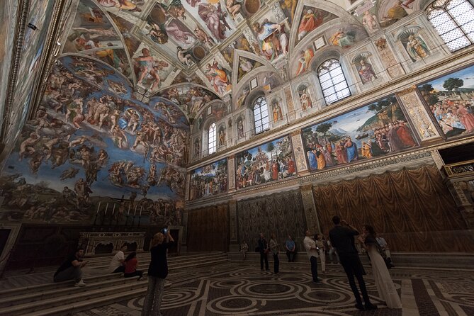 Fast track: Vatican Museums, Sistine Chapel Guided and St. Peter's Basilica Tour - St. Peter’s Basilica in 45 Minutes: Pietà, Bernini, and a Touch of Luck