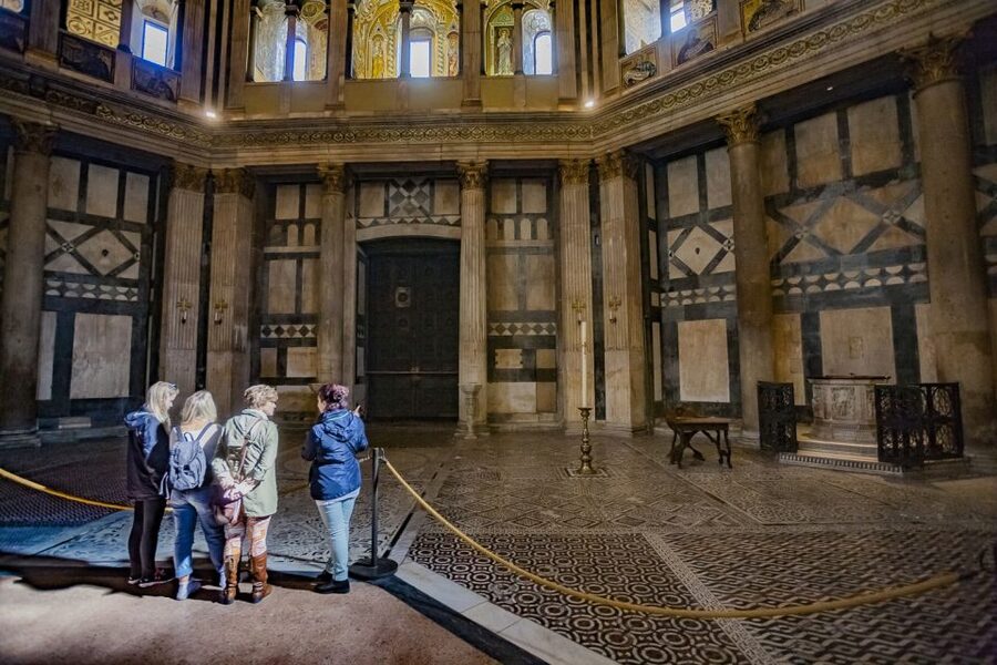 Florence Duomo, Baptistery & Opera Museum Audioguided Tour - Crypt of Santa Reparata and the Cathedral stop: what you’ll do, and what you won’t