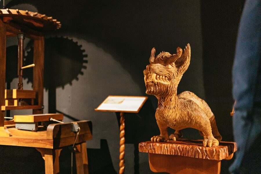 Florence: Leonardo Interactive Museum Entry Ticket - Hands-on star machines: tank, catapult, worm screw, and printing press