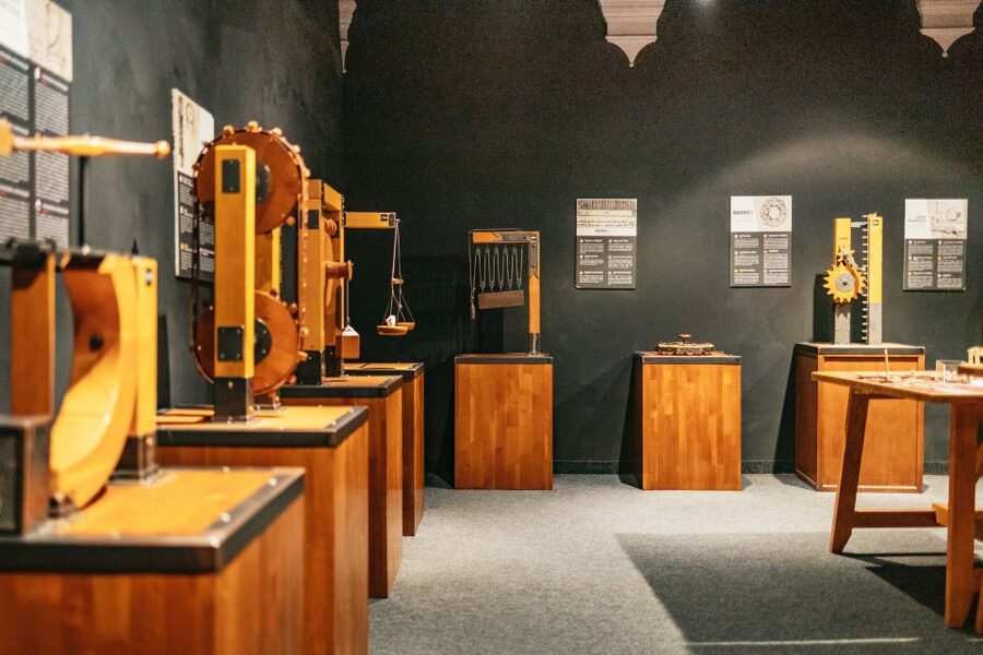 Florence: Leonardo Interactive Museum Entry Ticket - How long it takes and how to pace your visit in one hour
