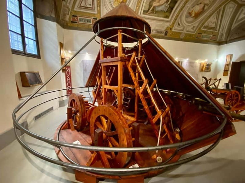 Florence: Visit the Leonardo Da Vinci Museum - Ground floor: flight, war, interactive labs, and Vasari frescoes