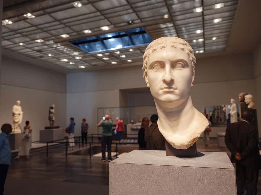 From Abu Dhabi: City Tour with Grand Mosque & Louvre Museum - Who This Tour Fits Best (and Who Might Skip It)