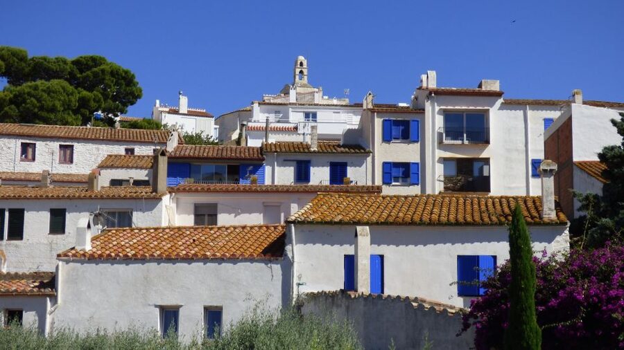 From Barcelona: Girona, Figueres, Dalí Museum, and Cadaqués - Figueres free time: what to do with about 1.5 hours
