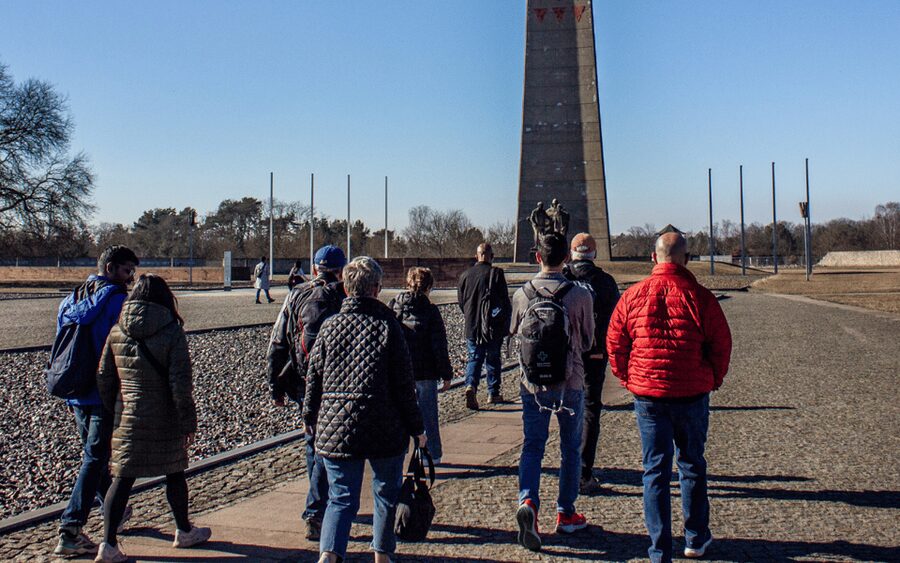 From Berlin: Sachsenhausen Concentration Camp Museum Tour - Meeting point, transit pass, and how not to lose time