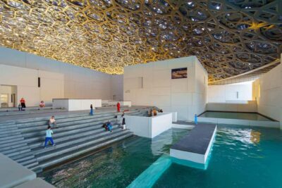 From Dubai: Abu Dhabi Grand Mosque & Louvre Museum Full-Day - Sheikh Zayed Grand Mosque: White Tiles, Swarovski-Style Sparkle, and Clear Etiquette