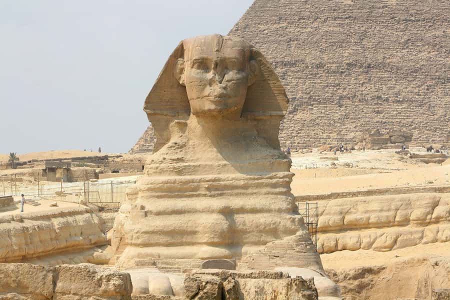 From Hurghada: Pyramids & Museum Small Group Tour by Van - Giza Pyramids and the Great Sphinx with an Egyptologist Guide