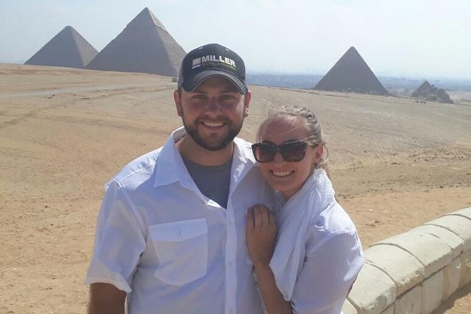 Full-Day Giza Pyramids, Egyptian Museum and bazaar Private Tour - Giza Plateau: Cheops, Chephren, Mycerinus, and the Sphinx