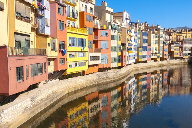 Girona and Dali Museum Full Day tour from Barcelona - Group dynamics, guide style, and accessibility of the walk