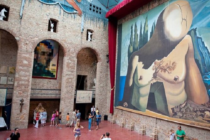 Girona & Dali Museum Small Group Tour with Pick-up from Barcelona - Figueres: A Small Town Built Around Dalí