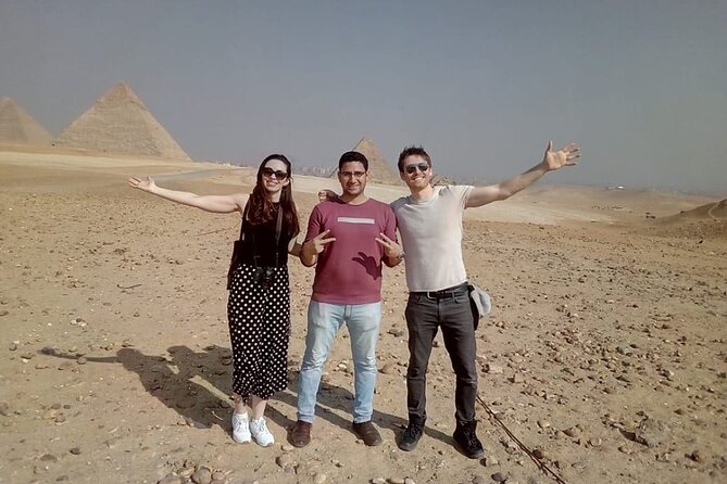 Giza Pyramids, Sphinx and Egyptian Museum tour - Giza Pyramids: what the guide helps you see in real time