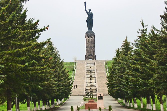 Group Tour: Gyumri (Urban Life museum, Black fortress, old town), Harichavank - Gyumri and Harichavank in one day: why this itinerary works