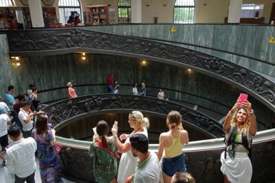 Guided tour of Vatican Museums and Sistine Chapel - Meeting point near Vatican Museums: arrive smart, not stressed