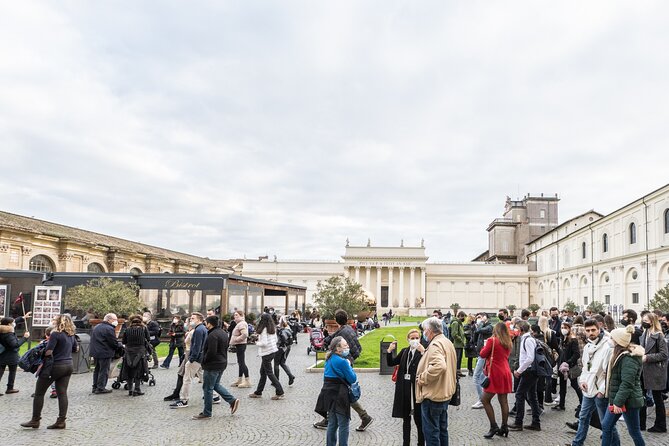 Guided Tour Vatican Museums & Sistine Chapel with Basilica Access - Museo Pio Clementino: the statues that set the tone