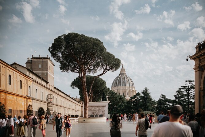 Guided Vatican Museums & Sistine Chapel Skip the Line Tour - Headsets, Small Groups, and Staying Together in a Big Place