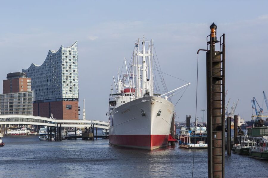 Hamburg: Entrance to the Museum Ship Cap San Diego - Cap San Diego: a museum you walk through, not just around