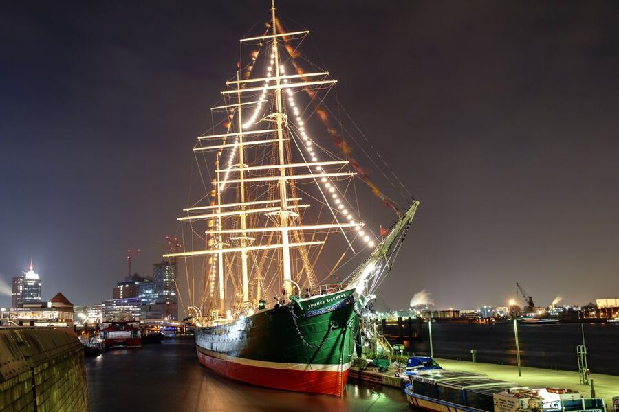 Hamburg: RICKMER RICKMERS Museum Entry Ticket - How long should you plan, and what the flow feels like