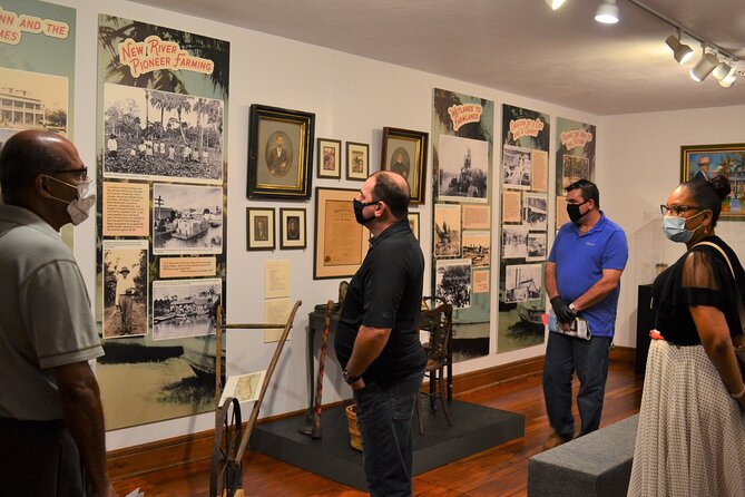 History Museum, Pioneer House Museum & Schoolhouse Museum - Language help: English tour with QR translation options