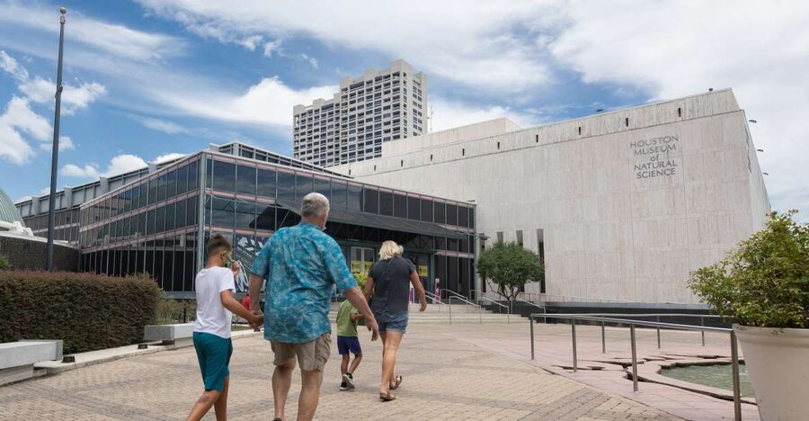 Houston Museum of Natural Science General Admission Ticket - Start in the Morian Hall of Paleontology (Dinosaurs That Feel Alive)