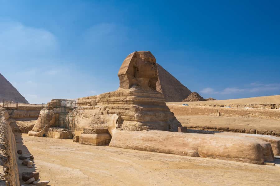 Hurghada: Cairo Pyramids, Sphinx, Museum & Bazaar Day Tour - Lunch in Cairo: keep your energy steady for the museum and souk