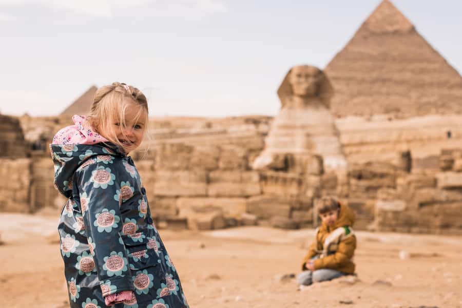 Hurghada Day Trip to Giza Pyramids, Sphinx, Museum and lunch - Lunch pacing in Cairo: where the day resets