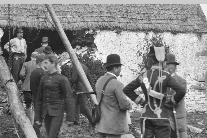 Irish Famine Museum / Exhibition Dublin - Your first stop: walking the exhibition inside the shopping centre