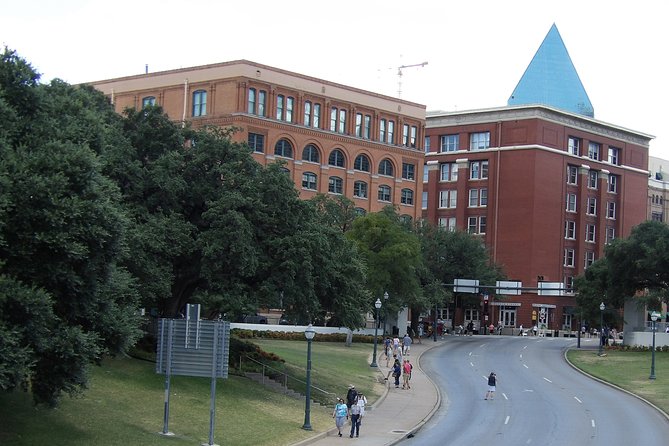 JFK Assassination Tour with JFK Museum and Oswald's Rooming House - Conspiracies, alternative theories, and keeping your head clear