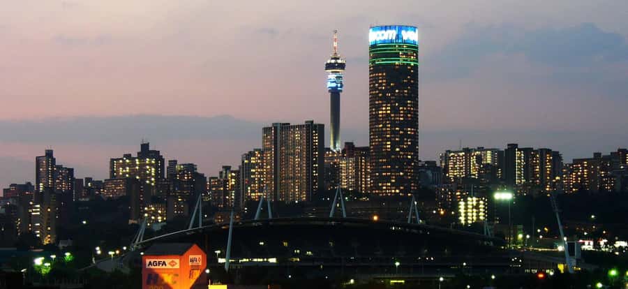 Jo'berg in 1 Day: Soweto, Apartheid Museum & City Tour - From pickup to briefing: how the day gets moving in Johannesburg