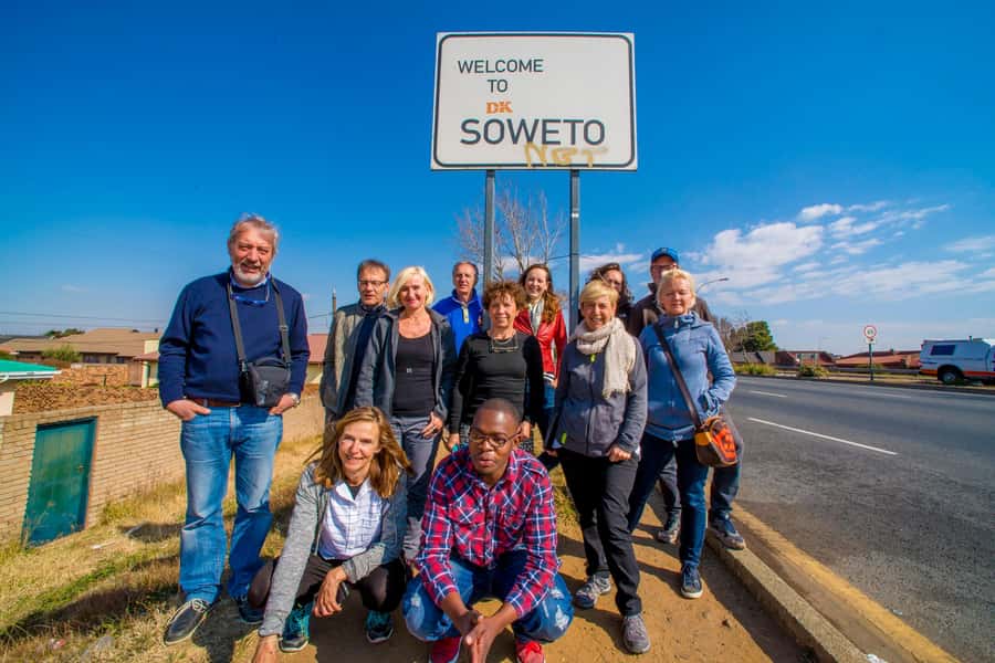 Jo'berg in 1 Day: Soweto, Apartheid Museum & City Tour - Diepkloof and the Soweto walk: street life, vendors, and fast orientation