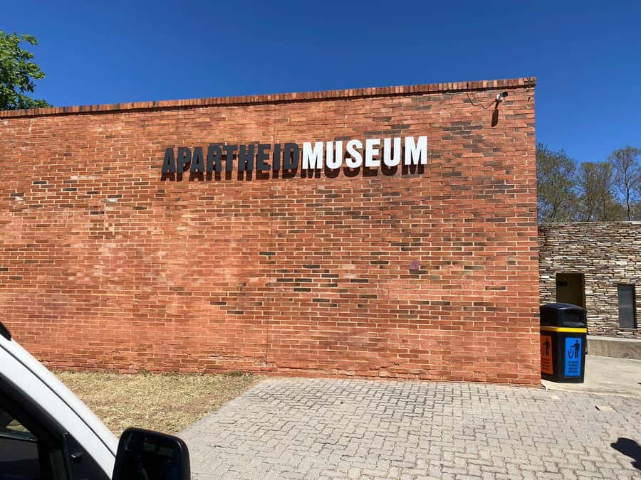 Johannesburg: Full-Day Tour with Soweto and Apartheid Museum - Key highlights worth your time