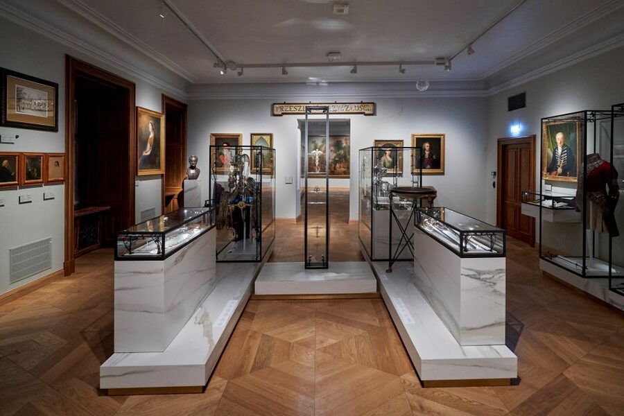Krakow: Czartoryski Museum Tour / Entrance with Krakow Card - Should you book this Czartoryski Museum + Krakow Card ticket?