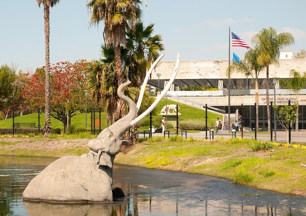La Brea Tar Pits and Museum Admission Ticket with Excavator Tour - Key highlights at La Brea Tar Pits (with the free Excavator Tour)