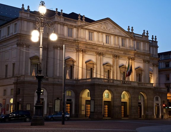 La Scala Theatre and Museum Tour in Milan With Private Guide - Key things to know before you go